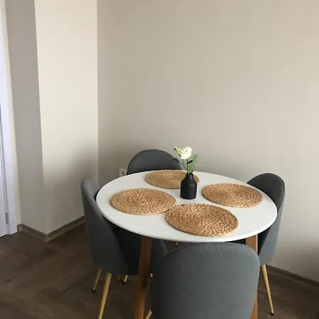 דירה апартамент ива וארנה